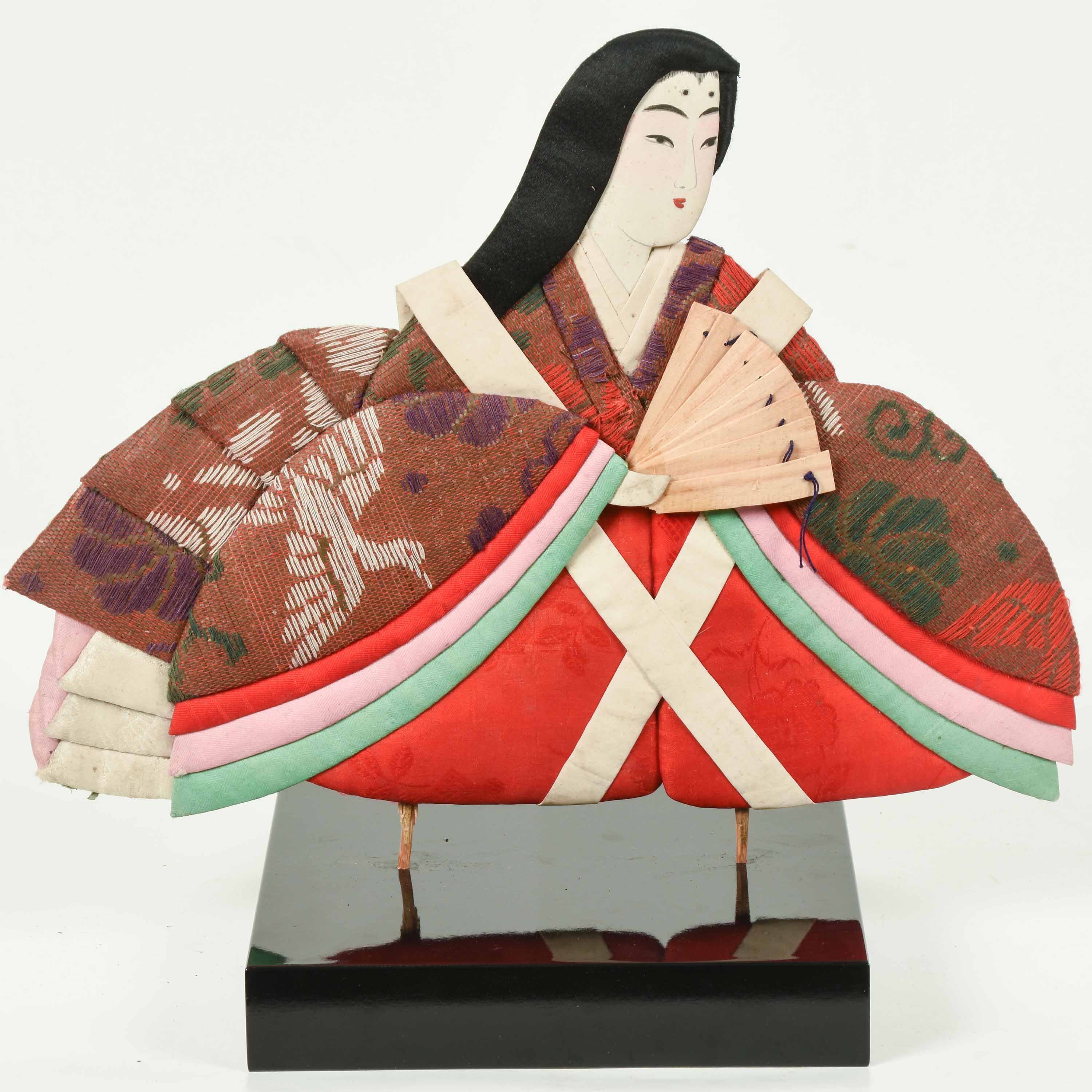 Antique hand puppet on a stand - MI23015