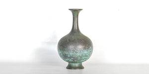 Bronze Vase - B16031
