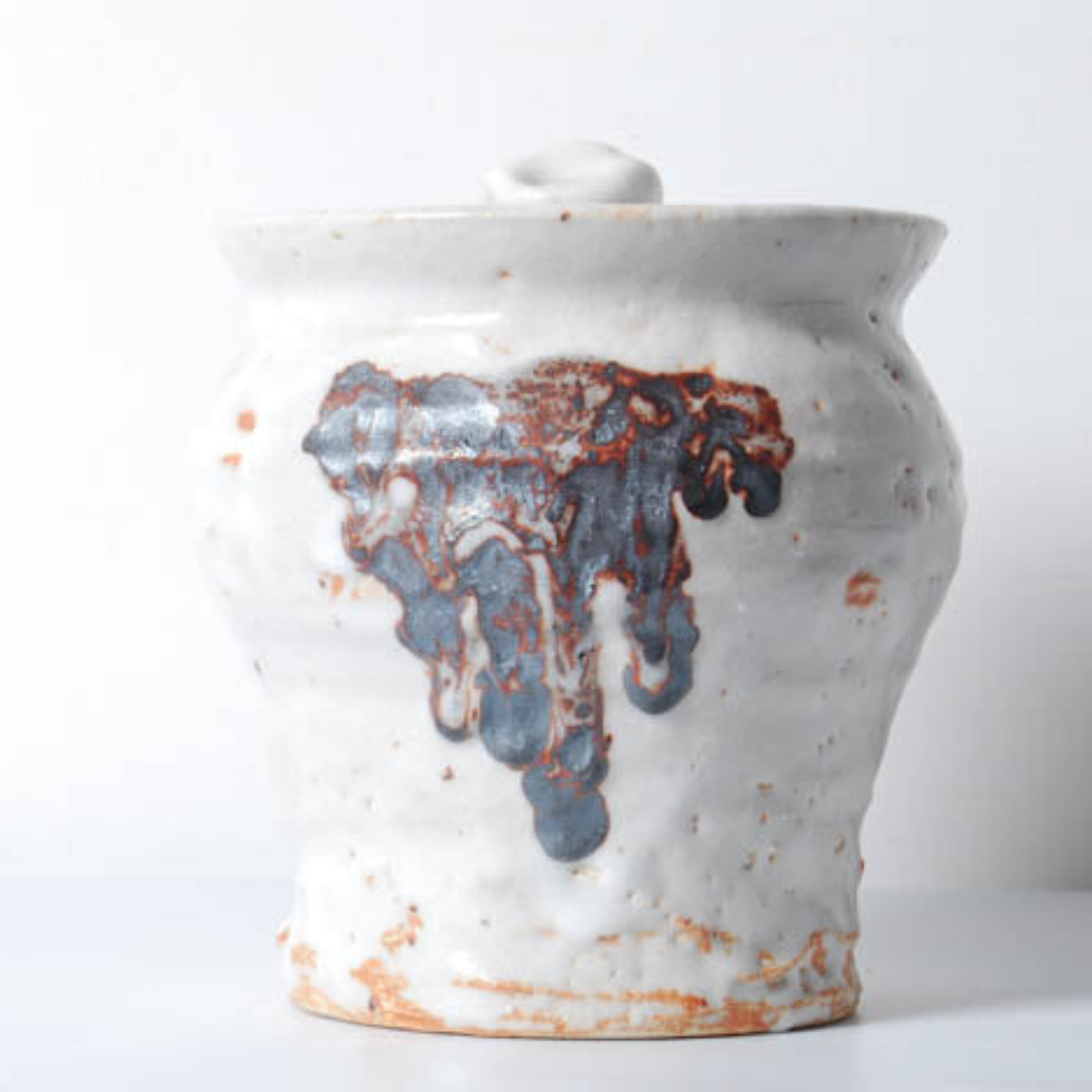 Japanese Shino pottery mizusashi - C15072