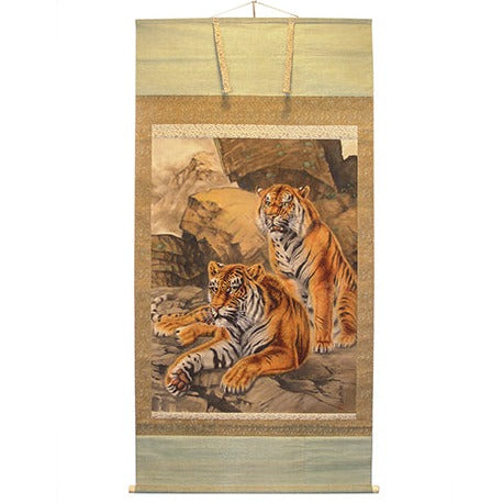 Vintage Japanese scroll of two tigers, finely painted in colour on silk. Signed by artist. 20th century. A striking and powerful artwork.